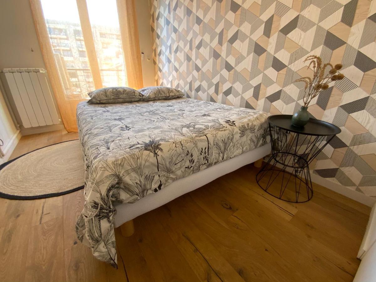 Carre D'or Vue Sur Mer Apartment *